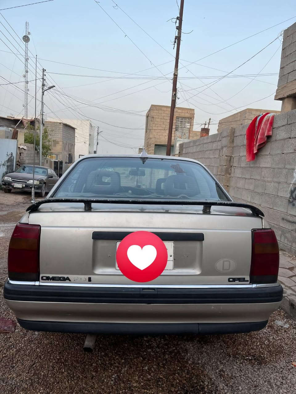 السلام عليكم اوميكا موديل1992نضافه فول ابلادي بدون صبغ يعني كفاله رغم نينوي سنويه ال 2029سعر 27او بيه مجال ال مكان رمادي ***********
