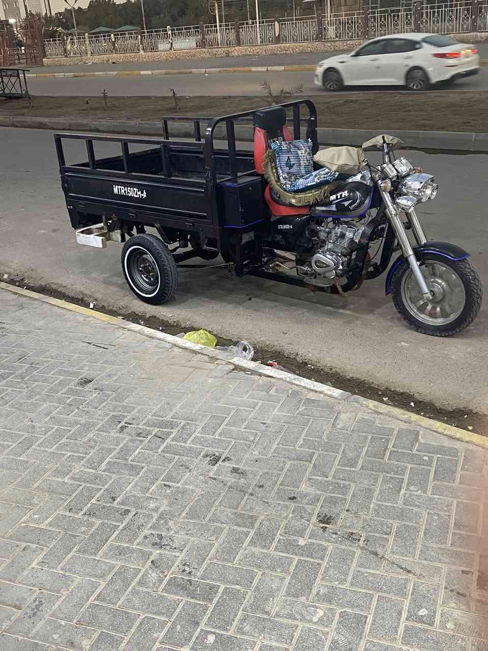 سلام عليكم ستوته للبيع مديل 16معمره توها 25 كله جديد مكينه وكير واكسن كهربائيات جديده مقدم شاصي مكفول والبدي نضيف مكاني سماوه ***********فقط اتصال
