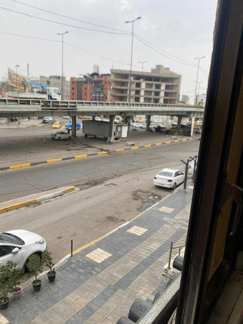 عياده او مكتب للايجار  الموقع ساحه بيروت مجاور مركز اريدوللاستفسار ‭٠٧٧٢ ٣٩٤ ٧٦٣٢‬.   ‭٠٧٩٠ ٣٤٤ ٦٨٢٦‬
