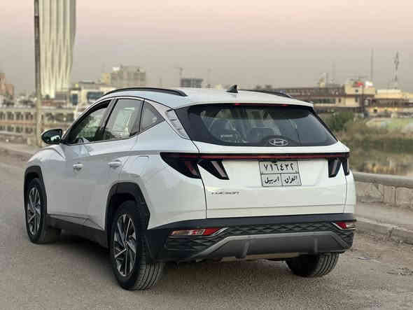 خليجي فول عدا الفتحة 
موديل 22
رادار امامي خلفي جانبي 
مكينة مكفولة 
كير مكفول ماشية 41 
بردات بلادي 
كشنات كهرباء 
بصمة ابواب 
كفالة عامة 
فقط طخه بالدوسه 
سعر 207 وبيها مجال بسيط 
مكاني بغداد اليرموك 
***********
