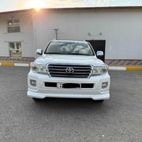 لاندكروزر GXR • ٢٠١٤ • ٨٢٠٠٠ كم