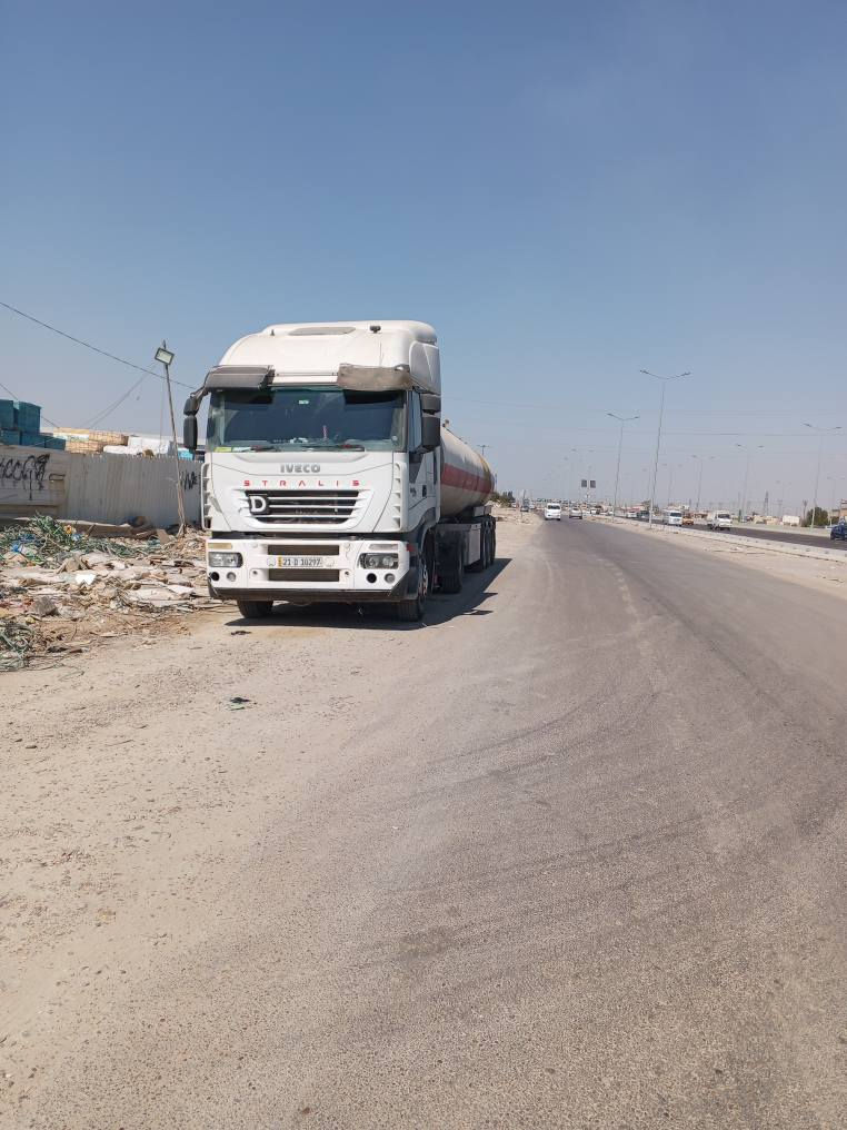 سلام وعليكم افيكو لبيع موديل2006 
صهريج مغلف جوبلس واحد علاك تخم تاير
سياره كفاله عامه تكيال وطوناج جي بي س
كاملات سياره من جوه شغل خير من الله 
كهرباهيات كامله كير وتماتيك 12نمره 
مكينه 450 لا صرف ولا بخار 
كسن شاصي كفاله وسياره احله من صور
مكاني بغداد لستفسار***********
تنباع كامله وينباع راس ورحده سليمانيه مداور ثاني يوم بسمي بغداد, العراق
