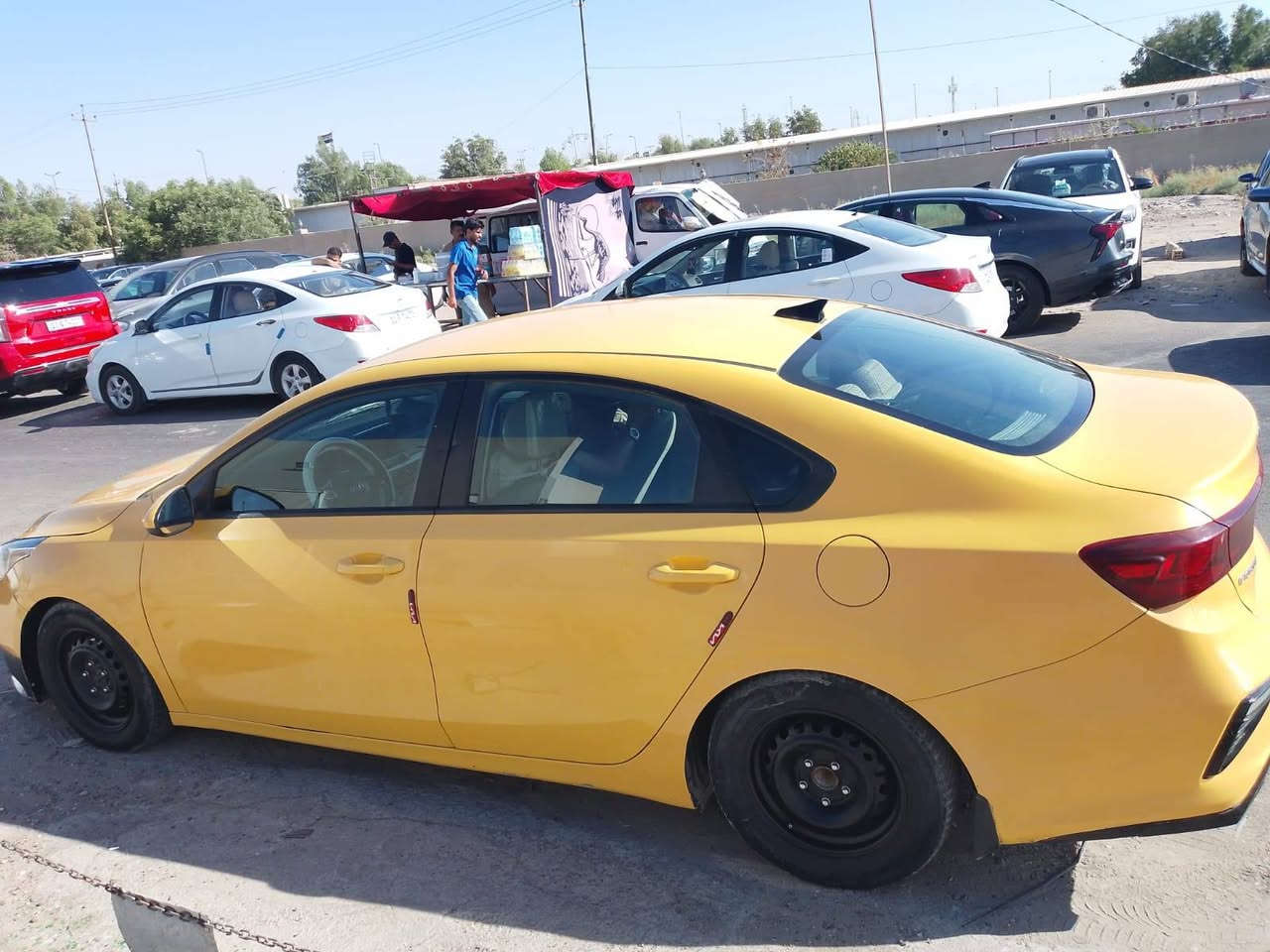 السلام عليكم للبيع كيه فورتي 21 رقم بغداد محرك دوش كير بلادي كهربائيات كله نظيفه اوشغاله تايرات جدد  صدر امامي خلفي جديد  منضومه غاز منضومه تبريد جديده سياره مناقصه شي كبل لشارع سعره 120اوبيه مجال قليل لشراي مكانه بغداد الدوره الاتصال عله صاحبه هذا رقمه اني مكلف بنشر  ***********

