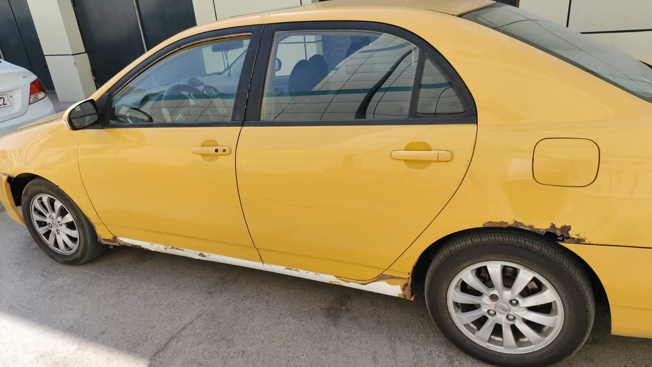 السلام عليكم عندي بي واي دي صفره 15مصفره هيئه اذا اكو مراوس بي ام كون بصره رقمي ***********
