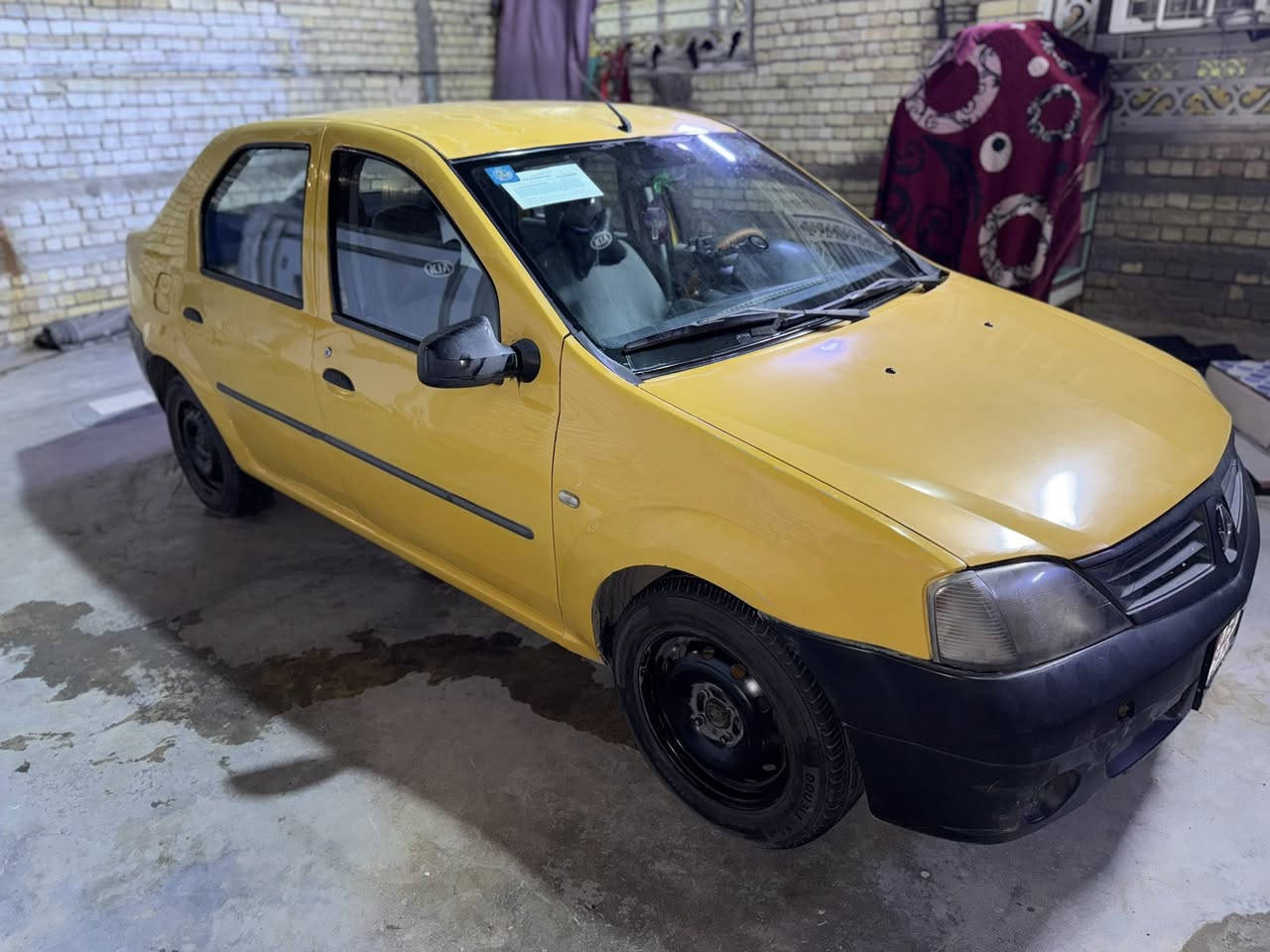 سلام عليكم رينو للبيع موديل 2013 باور رقم بابل مشروع وطني محرك وكير مكفول دوشمه جديده وتايرات تخم جديد  السعر 40 مكاني جسر ديالى القديم غريب عل زعفرانيه للاستفسار ***********
