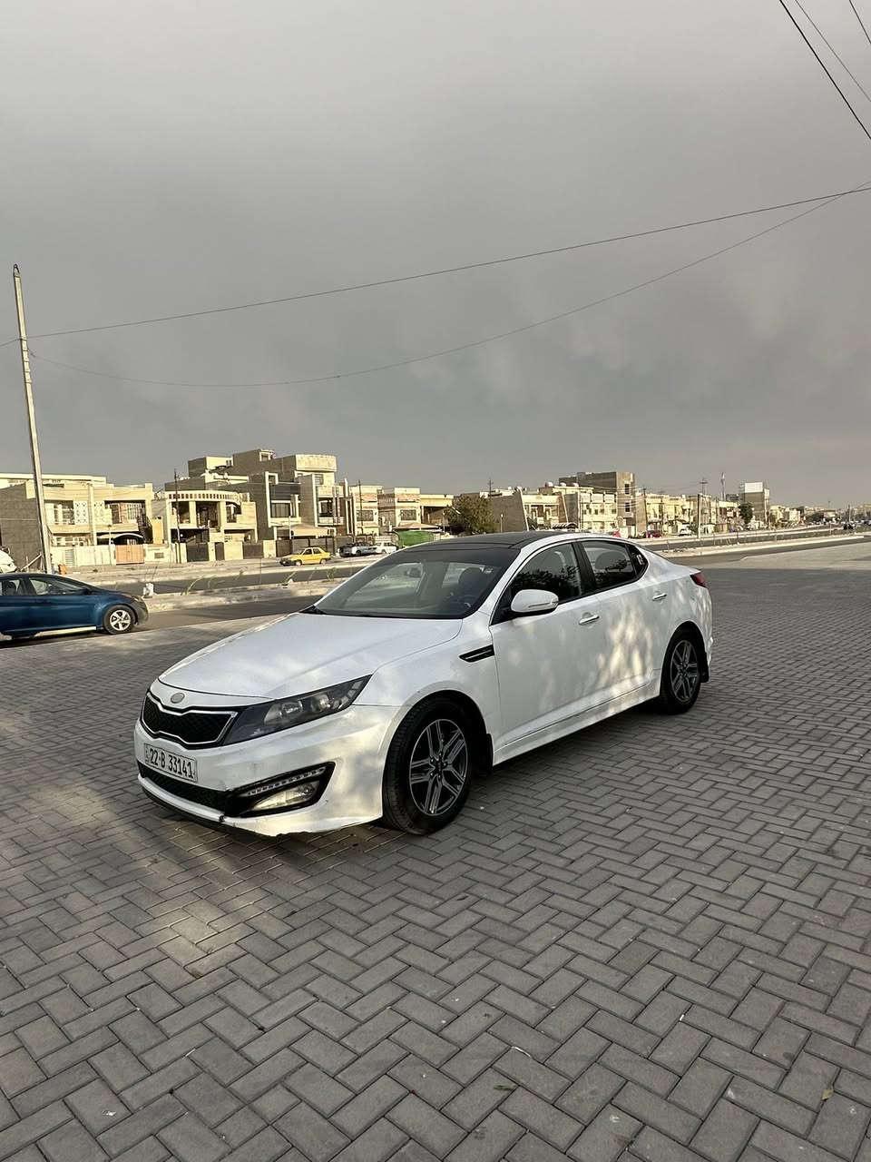 السلام عليكم كيا اوبتما 2013 خليجي محرك2400 دوش
السيارة  vip  فول ماوصفات 
-بصمه ابواب +بصمه تشغيل 
-بنوراما 
-شفتات ستيرن 
-كشن خزن ميموري 
-حساس امامي خلفي 
-كامره خلفيه 
بعد بيها هواي مواصفات  
للعلم كير محرك مكفولات من الفتح ومن كلشي 
 عليها تخم تاير جديد
#السياره بيها جاملغ امامي مبدل نفس الون بدون صبغ 
السعر 132 وبيها مجال للطيبين مكان السياره بغداد شهداء البياع 
الاتصال ***********
