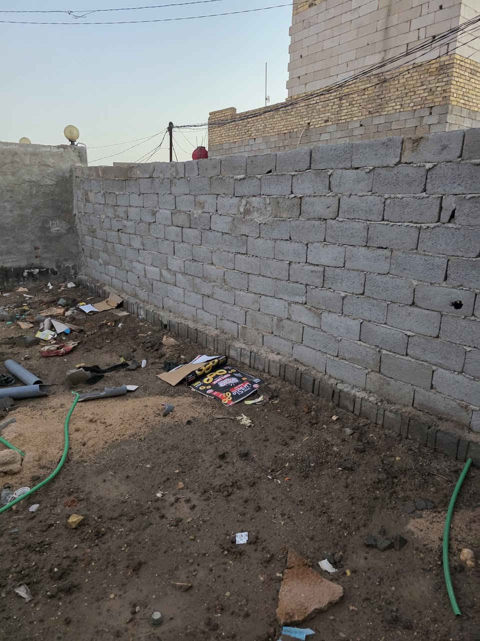 قطعه أرض مساحه 200.م  طابو زراعي سند 25
العنوان ديوانية الإسكان الصناعي بستان محراث 
قرب سيطرة النسيج ماء  كهرباء مجاري  القطعه مسيجه وداخله بالطابو 
السعر  15 مليون الاستفسار أكثر الرقم *********** مكتب البديري للعقار
