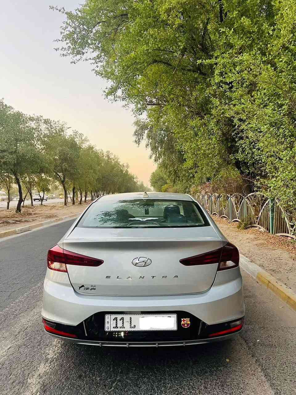 السلام عليكم ورحمة الله وبركاته  سياره انترى خليجي  وكاله نص فول جديده سياره  تبريد حداديه كله وضع الشركه شرط حته الحداديه مال شركه لسا مامفتوح ترايه زيرو سيار بل كارتون مكفوله من التبديل والكص والصبغ  والتعمير السياره كلهه  مكفوله  بس بيهه طخه كلش كلش صغيره بصف الدعاميه الوره وهاهيه فقط باقيه على وضعيتها كلين وكاله  ماشيه ١٠٠
مكينه دوش 
كير At
السياره نص فول
فول تحكمات ستيرن 
قطعتين تبريد 
شاشه وكار بلاي.  بلاديه  
تحكمات مري
رادارات جانبيه
رادارات خلفيه 
رادارات امامي 
تحديد مسار 
وكروز سرعه 
قياده ذاتيه 
صندوق ذكي 
انارة ترحيبيه  
كامره اماميه 
كامره خلفيه 
لد امامي  ً 
وبعد بيهه مواصفات 
السياره سنويه  لحد سنه 2031 باسمي.رقم انكليزي هزه ٢٠٢٦ ثاني يوم احولك  السياره سعره١٥٢  ورقه وبيهه مجال للشراي  للتوضيح السياره مال بيت يعني  استخدام شخصي  @ رقمي ***********
