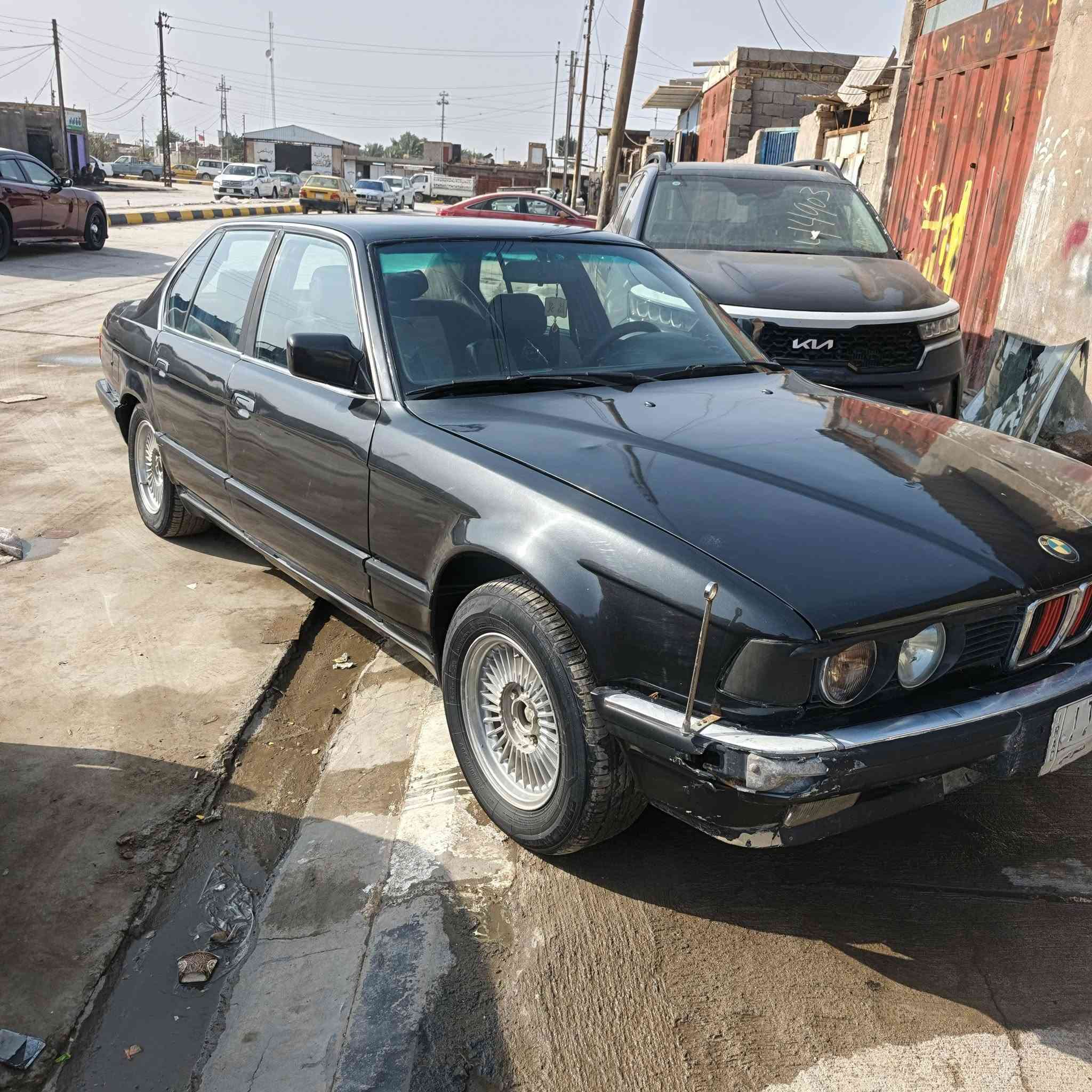 سلام عليكم بي ام ٧٣٥ مكينه بلاد كير عادي رقم ديالى مشروع وطني مداور ثاني يوم سعر ٣٣وبيها مجال ***********
