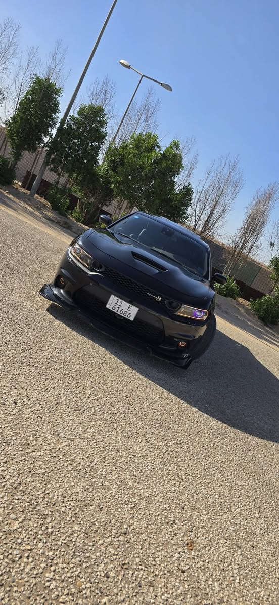 🔥 Dodge Charger SRT 2023 Last Call للبيع
سيارة Dodge Charger SRT موديل 2023 (Last Call)
محرك 6.4 HEMI V8 سياره بدون ضربه بدون لغد بدون شاصي  بدون ايرباك دواخل كفاله
🚗 الممشى: 40 ألف ميل
المواصفات
• شاشة كبيرة
• رادار + بريك تلقائي
• كاميرا خلفية
• حساسات أمامية وخلفية
• فتحة سقف
• مقاعد جلد
• تدفئة مقاعد
• تدفئة ستيرن
• نظام صوت Beats
• بريكات Brembo كبيرة
حالة السيارة
• السيارة بدون حادث 
• تقريرها حريق بسيط في المحرك
• تم تبديل الضفيرة الأمامية + الثلاجة فقط
• البنيد مبدل
• صبغ بسيط في الجاملك عكس السايق بسبب شخوط
• التبديل غير مفتوح
• الدعاميات أصلية
• بدون فتح إيرباغ
• صور الحادث متوفرة
معلومات إضافية
• رقم بغداد
• تحويل ملكية ثاني يوم
• سيارة نظيفة وما تحتاج مصروف
💰 السعر:  265
***********
