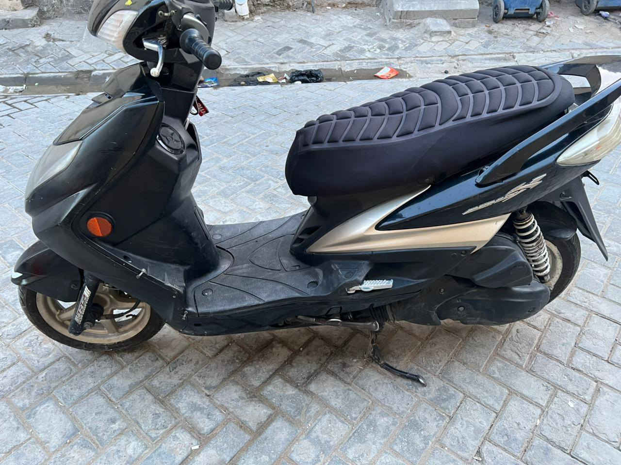 سلام عليكم سكنس فحل كوري خطين ام الطلاعات نوزل لسعر 800الف رقم الجوال *********** مكان بغداد
