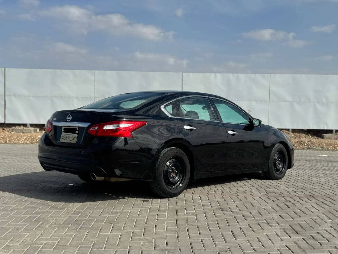 نیسان التيما 2017 مواسةفات s
ماوةى رؤشتن ١٣٢ هةرار كيلو مةتر
سةنةوى ٢ سال بةسةر چوه
گيرو مةكينه بةشةرت

سعر لە کۆمێنت داوابکە ڕاستەخۆ بۆت دیت 📩 

نیو چاملوغى لاى سةكن بؤياخه و يةك دوو نوقته جالى هةيه

ژمارەی خاوەنی 
***********
