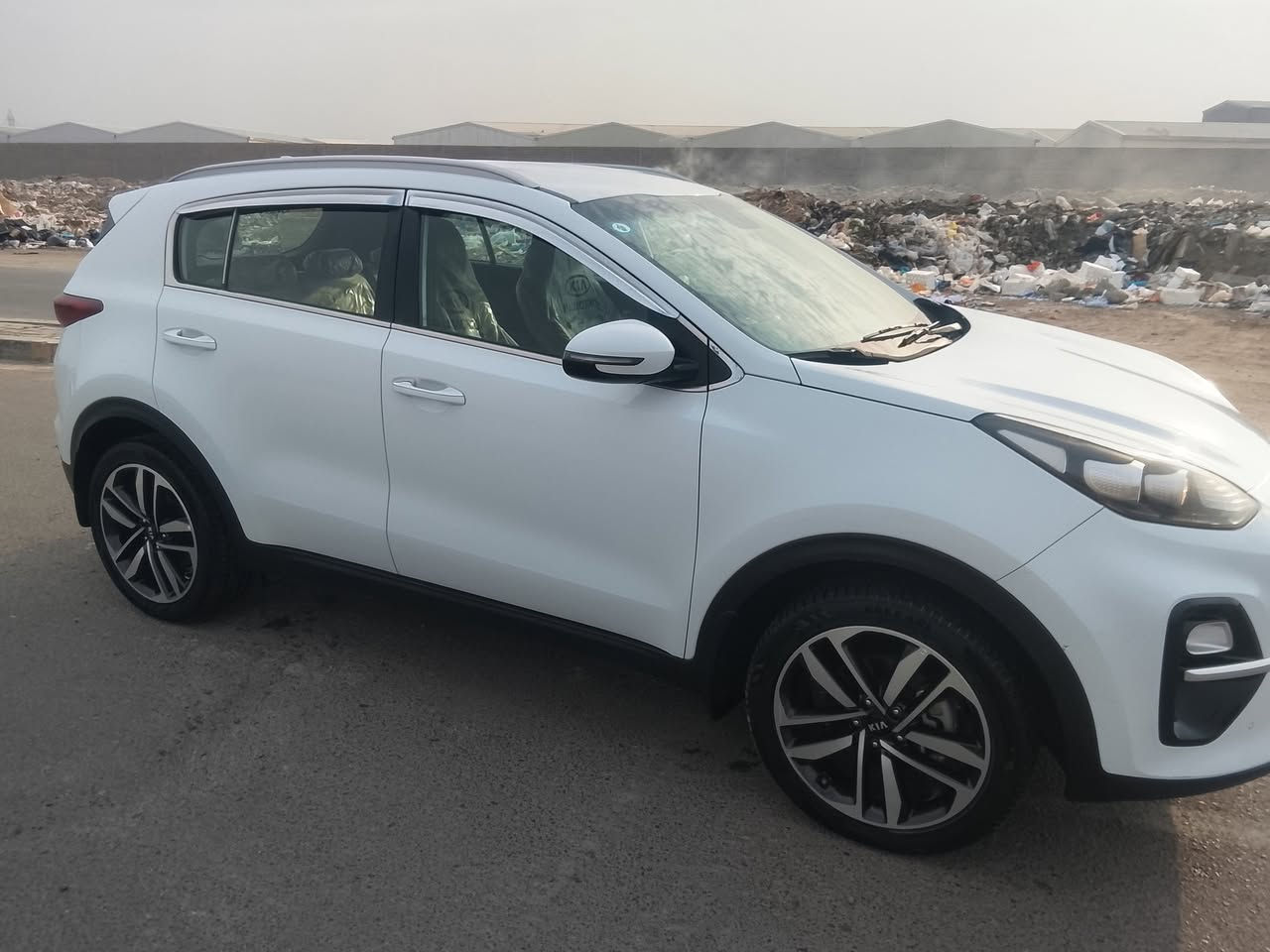 السلام عليكم 
سبورتج 2020 خليجيه ضمان الشركه الدوليه 
المواصفات 
حساس امامي خلفي 
مري شفط 
اشاير بلمري 
3 وضعيات قياده 
كاميرا خلفيه 
ماشيه 58 
مكفوله من الصبغ والتبديل 
عدا بارد نص اصبع بقبق الجنطه 
مكانها بغداد الدوره 
السعر 210 وبيها مجال 
***********
