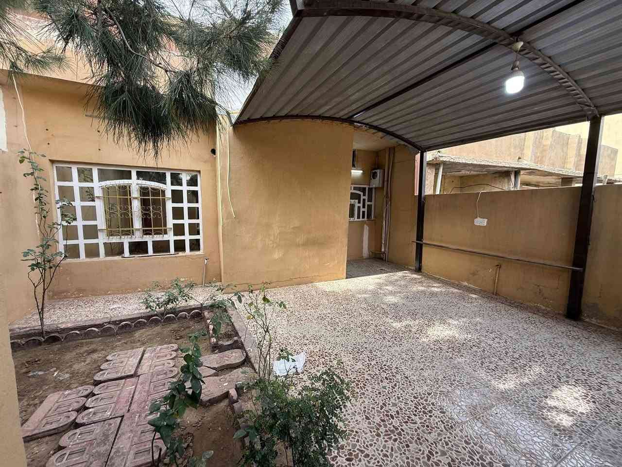 #دار #للبيع  🏠  طابو ملك صرف بناء نضيف طابق ونص
                       

مساحة :-   140 متر 

#واجهة الدار :  7   *  20  العمق

#السعر  :- مراسله الصفحه او واتساب ***********

#الموقع :- كركوك — اسرى ومفقودين سايدين جامع المعراج قرب مجمع عامر التجاري وقرب جامع نور الحق 

#تفاصيل الدار

 
- استقبال 
- موزع
- غرف نوم عدد ثلاثه 
- مطبخ 
- درج داخلي
- صحيات 
- مخزن
- كراج سياره 
- حديقة

#للأستفسار الأتصال على الارقام التالية :-

    ***********   واتس اب 

أو مراجعة مكتب الصرح للعقار  الكائن في القادسية الثانية  قرب تقاطع الحرية قادسية ومثلجات سارا
{  #نتشرف #بزيارتكم }
