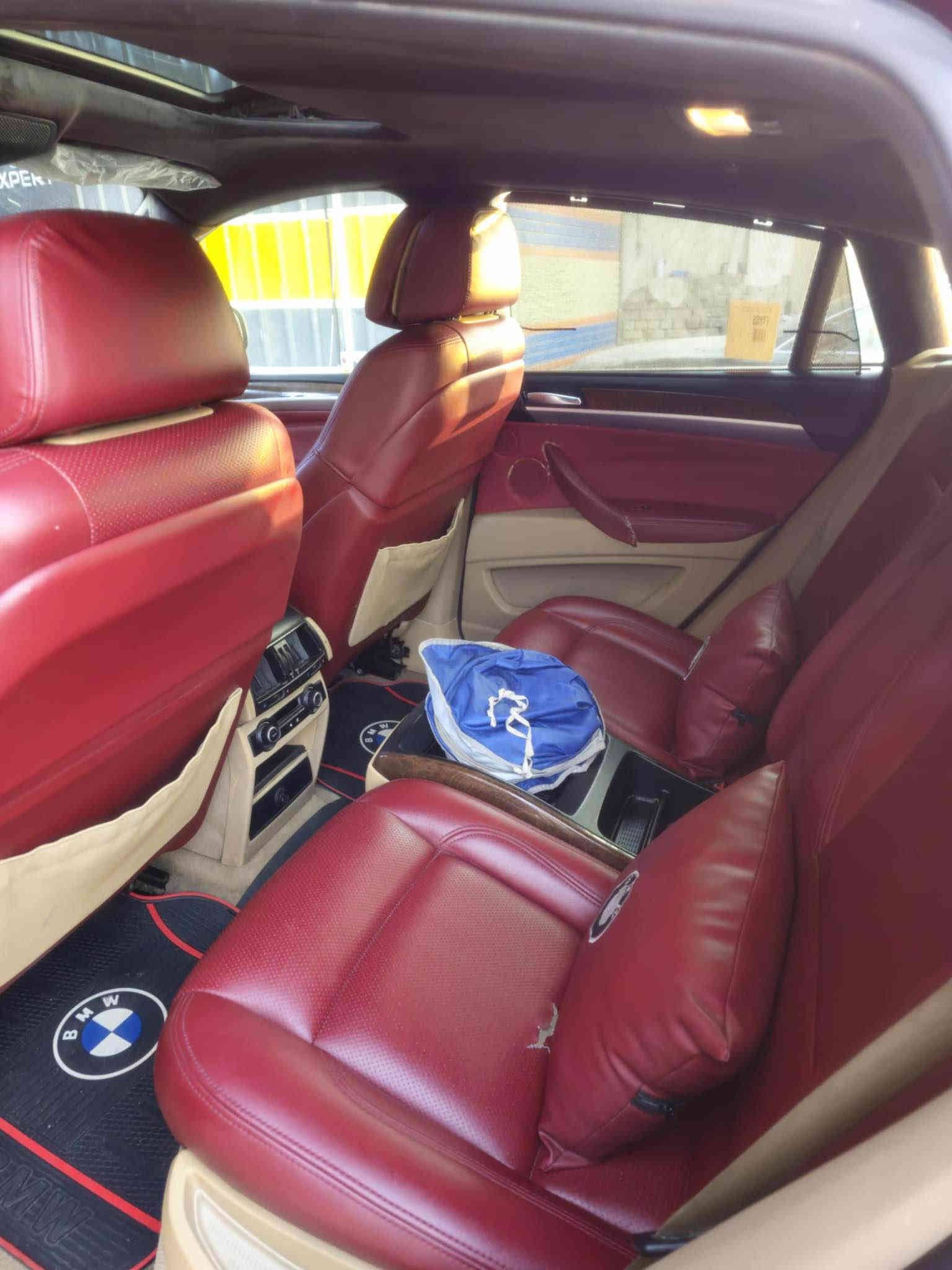 -------------------------------------
السلام عليكم 

للبيع او مراوس 

#السعر : 135 وبيها مجال  

‏
رقمي للأستفسار: ***********

#رقم السيارة : اربيل الدولي 

#مكان السيارة : بغداد حي العامل

-------------------------------------

    

بي ام  X6 موديل 2010 حجم المحرك  8 سلندر  سيارة خليجية وكاله العروش رقم اربيل سنوية +هزة جديد سيارة بيه صبغ باب السايق والورا من جوه فقط وجاملغات اماميه بلاستك من بدلو مكينه نشخطن ونصبغن فقط بدون لا ضربه ولا ايرباك والبلاستك مكفوله من الطخه محرك وكير خير من الله

سيارة فول مواصفات

تفاصيل 👇🏼👇🏼

1_ بصمة عدد 2

2_محرك 8 سلندر  ✈️⁦⁩تون تيربو 

3_تبريد شغال قطعتين ❄️ 

4_سلايت 

6_مراية داخلية+جانبة عاكسة 🔍

7_مري شفط ⚔️

8_ كشنات كهرباء  +ذاكرة خزن  

9_بردات جانبية✨

10-لدات انارة داخلية 💡

11-شاشة   🖥

12-داخل بيجي واحمر جدي. 

13-انارة ترحيب 🔦

14_ كاميرات 

15-حساسات امامي خلفي  

16-ويل حجم 20 بلادي  +تخم تاير جديد 

17-صدر امامي خلفي جديد  ⚔️⁦

18-اوتو هولد ⚔️ 

19-لايت زنون داينمك  

20-ستيرن كهرباء مع خزن ذاكرة 

21-شاشة اعطال 

22_هاند بريك بصمة 

23- كزوز رياضي 

24_شفتات ستيرن 

25_جنطة كهرباء  

26_ابواب شفط 

27_زراك لايت 

28  جنطه كهرباء 

29 داتا شو

-------------------------------------

---------------------- بغداد
