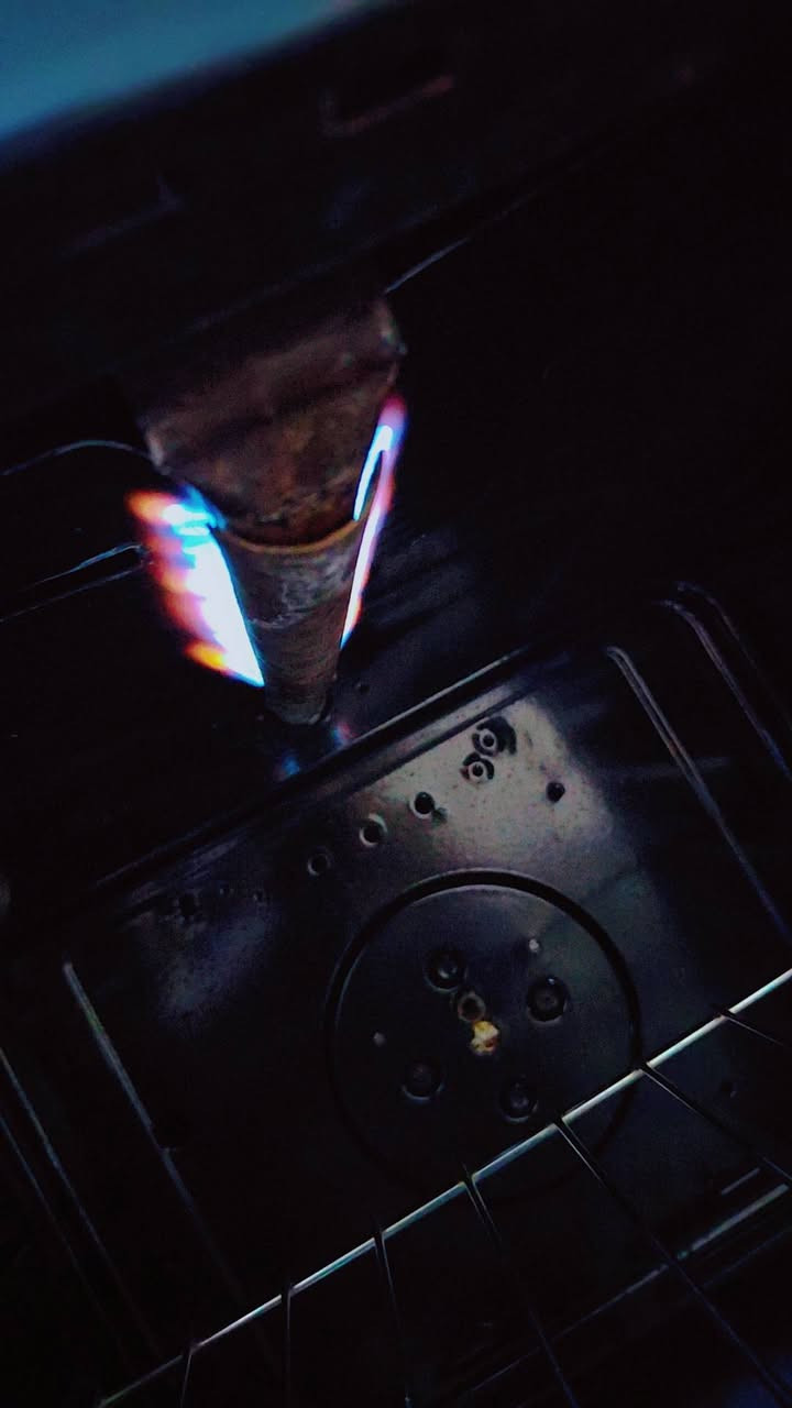 طباخ فريش مصري شرط الشغل على الفحص نظام بوري نظيف اخو الجديد 140 الف اوبي مجال ***********
