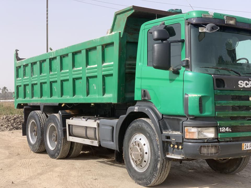 للبيع سكانيا موديل 2000 رقم بصره انگليزي بسمي مجموعه بايجر خفيفه السعر 250وبيها مجال قليل ***********
