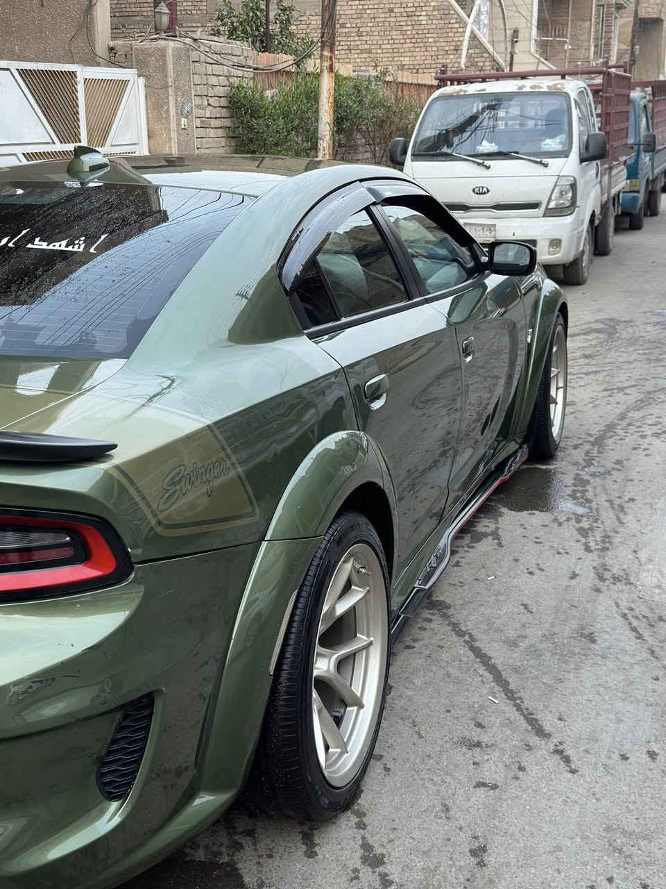 جارجر للبيع موديل ٢٠٢٣سونكر لون مميز مكان سياره بغداد حادث السياره باب خلفي عكس السايق بدل نفس الون مابيهه ايرباك /***********
