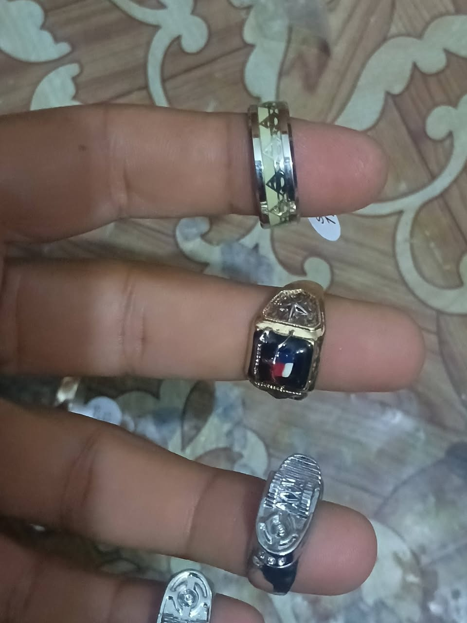 مجموعة متنوعة خواتم مكلد تراجي اساور ابيع شلعه


**إذا كنت صاحب هذا الإعلان وتريد حذفه لأي سبب، رجاءا أرسل رسالة إلى الدعم الفني**