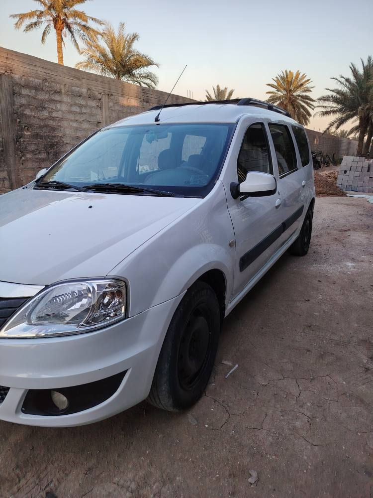 السلام عليكم*********** رينو 7 راكب موديل ٢٠١٢ رقم بغداد تحويل مباشر سنويه جديده حادثه جاملغ خلفي ايمن وبيه مكانات صبغ محرك وكير بلاد مكفولات نقص تبريد فقط راديتر السعر ٥٨ مكان السياره واسط العزيزيه الصويرة, واسط
