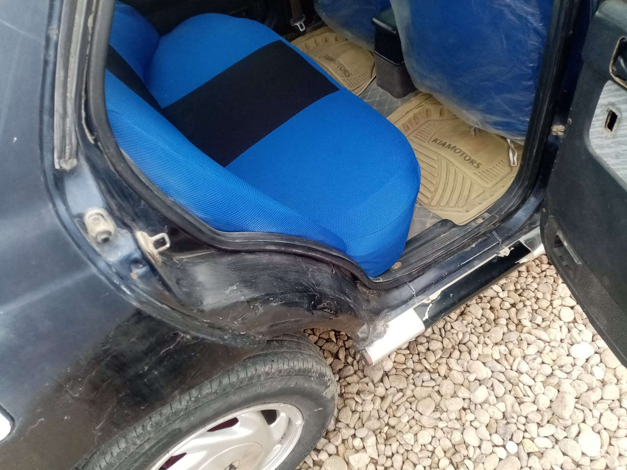 السلام عليكم سيارة النترا دمعة موديل ٩٣ رقم ديالئ انكليزي مكينه وكير مكفولات تخم تاير جديد فر ممات وحده ملحومه  المكان ديالئ كنعان السعر الشراي يخابر وبيه خير ويدللً الرقم ***********
