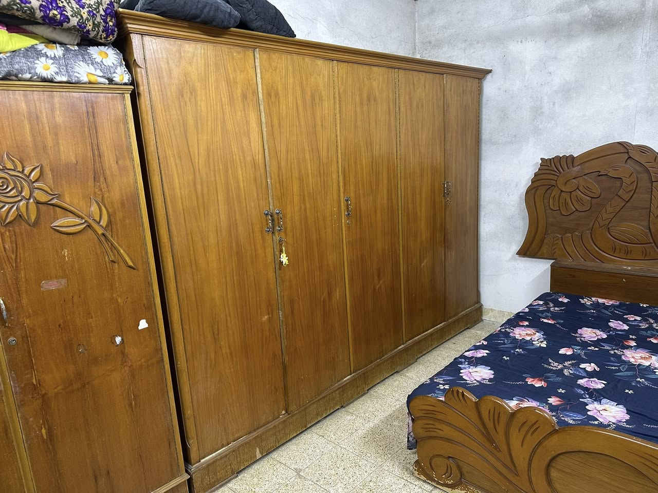 غرفة نوم للبيع بدون زاويه السعر 300 العنوان موصل حي السماح ***********
