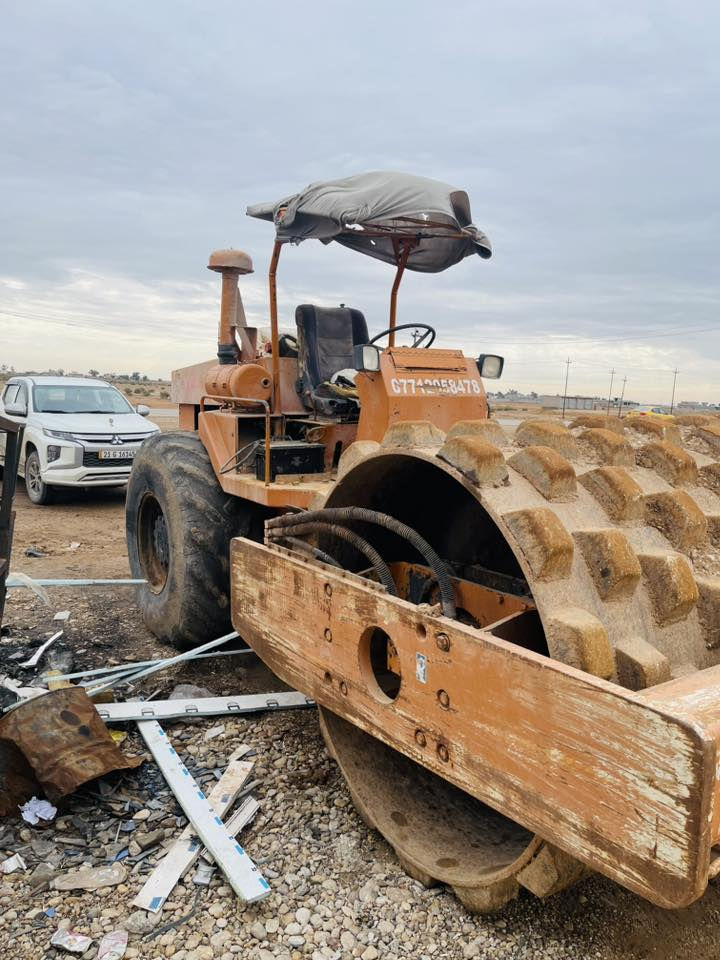 حادلة ظلفية للبيع
محرك كمنز 102 جديد وقوي 
كلشي شغال بيها 
السعر 175 
العنوان ديالى بلدروز ***********
