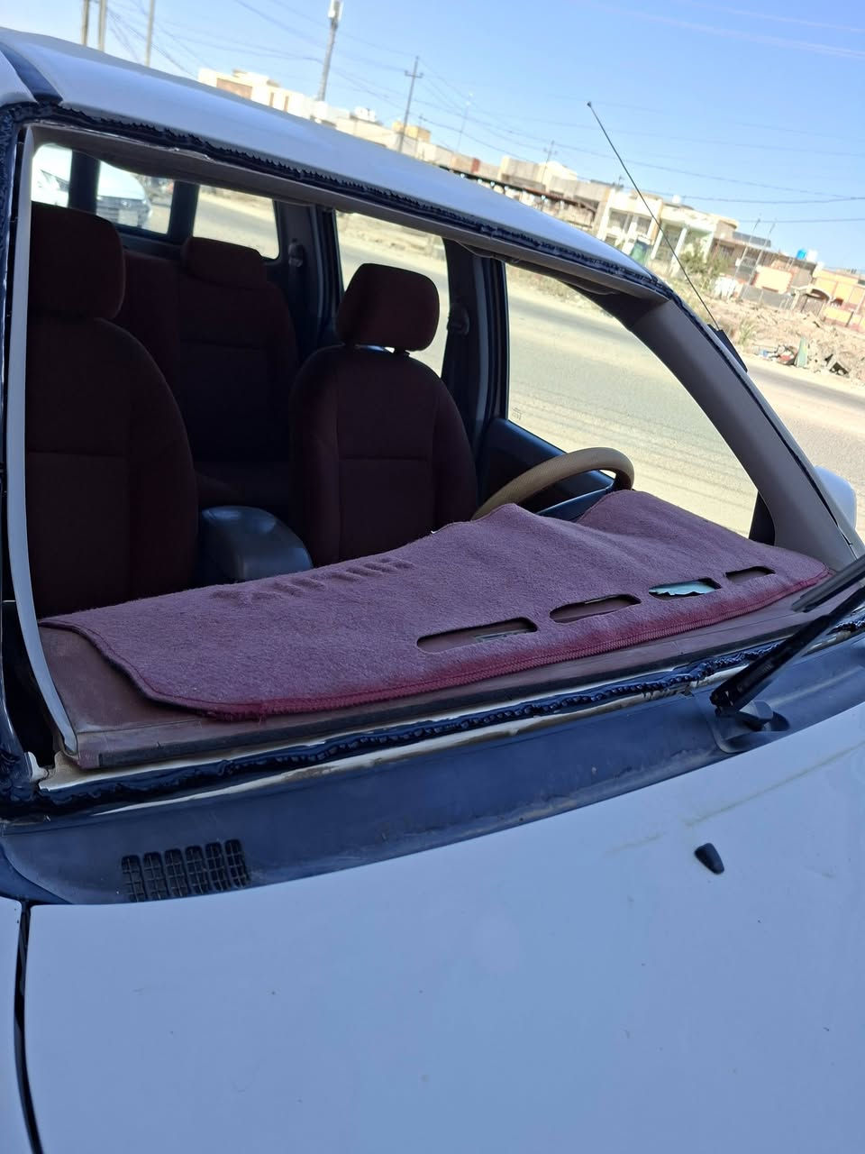 بيع وتركيب زجاج سيارات 
حله /ورديه مقابل الاستداره الاولى ***********
