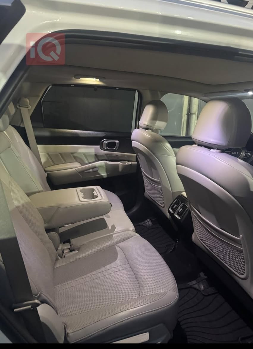 السلام عليكم عيني سورنتوا موديل 2023 فول مواصفات 4 سلندر محرك 2500 تيربوا سياره وارد خليجي مكفوله عدا بارد بالجنطه 4 اصابع ماشيه 39000 رايدها 26500 و بيها مجال بسيط  للاتصال  ***********
