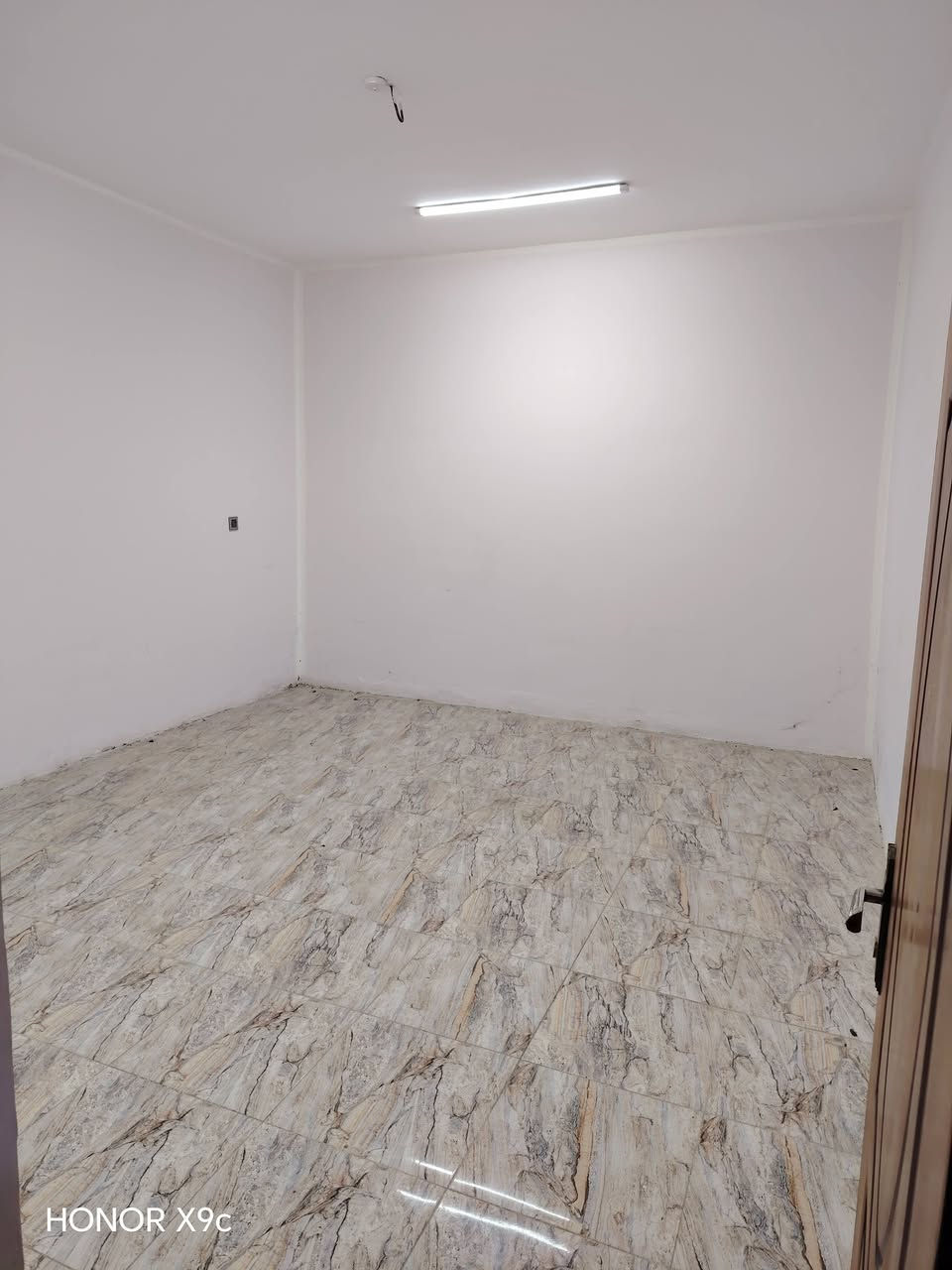 تحيه طيبه لمتابيعنا الكرام 💠
متوفر دار سكن للايجار بحي الحسين قرب متنزه حي الحسين مساحته ٢٠٠م
نظيف طابقين......
الطابق الاول غرف نوم ٢
صالة
مطبخ
صحيات ٢
تهويه
الطابق الثاني
 غرف نوم ٢
صالة
صحيات
سطحين
طارمه
للاستفسار مراجعه مكتب ابو سلام للعقارات سماوه حي الصدر قرب فلكه ساعه مقابيل مطعم دجله....
واتساب ***********
اتصال ***********
