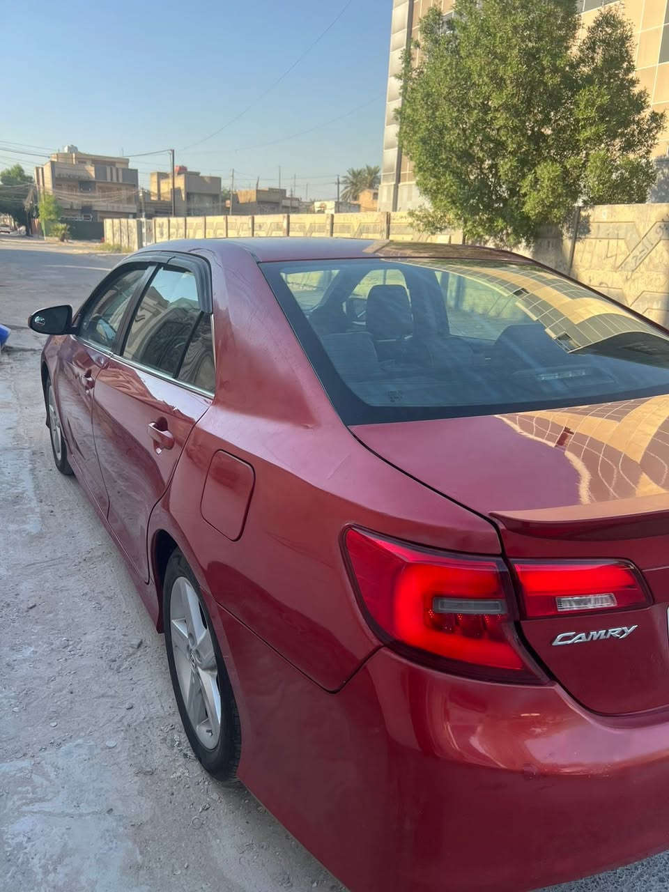 السلام عليكم
كامري 2014 وارد امريكي SE 2500
حادثهة من امريكا خلفي سيارة عليهة ادامة كاملة من صدر امامي خلفي وتايرات واذاين مابيهة نقص
ورقم وسنوية جدد السيارة بسمي شرط التحويل 
بيهة قليل جراد وهذا سونار الهة جديد بلمنشور حتى مادوخك  بيهة قطع صبغ 
السعر125 وبيهة مجال
اليدور مكفولة يلكة وكلشي بسعرة
بغداد البلديات 
للاتصال  
***********
