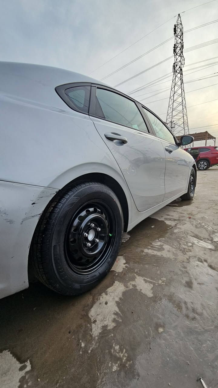فورتي 21 وارد امريكي ماشيه 118 كير سفتي مكينه دوش 2000
رقم اربيل سياره بسمي مكان شعله 
***********
