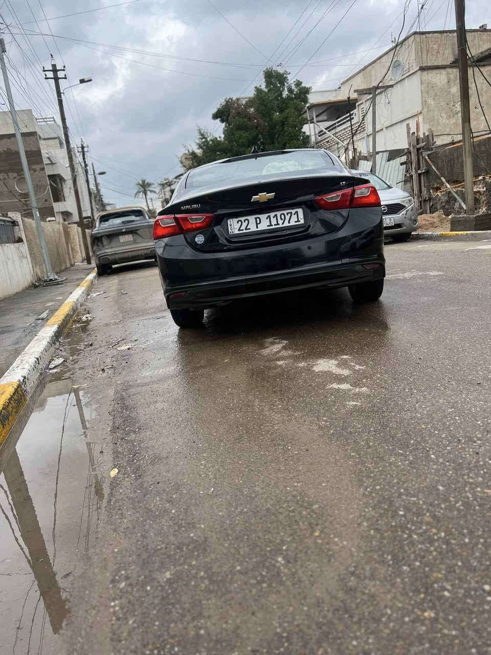 سلام عليكم موديل 23 ماشيه 50 سياره على ايدي وبسمي بدون صبغ بدون ايرباك بيها فديواول ماوصلت دبي موضح 
السعر140 وبيها مجال
***********
