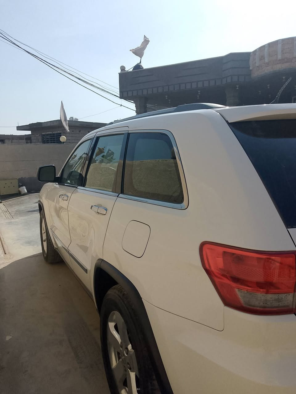 سلام عليكم جيب لاريدو موديل 11كلين رقم بغداد دولي بسمي اخوان السيارة نضيفة جدا وكولشي على البلاد ماشية 145مكينة وكير مكفولات مكينة 6/3600سلندر صدر امامي خلفي نضيف تبريد تدفئة شغال مواصفات فول من عدة الفتحة شاشة لمس كامرة دائرية بصمة تشغيل تحكمات ستيرن كشنات جلد كشنات كهرباء يدات نيكل وباقي المواصفات جيب معروفة السعر 170هاذ رقمي انتصل او واتساب واني خادم ***********مكاني تقاطع النهروان
