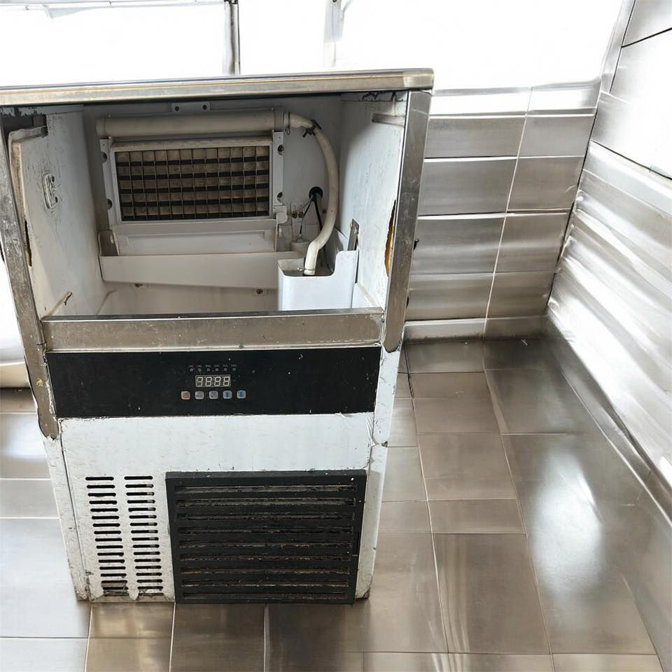 غراض مطعم استخدام قليل ***********
