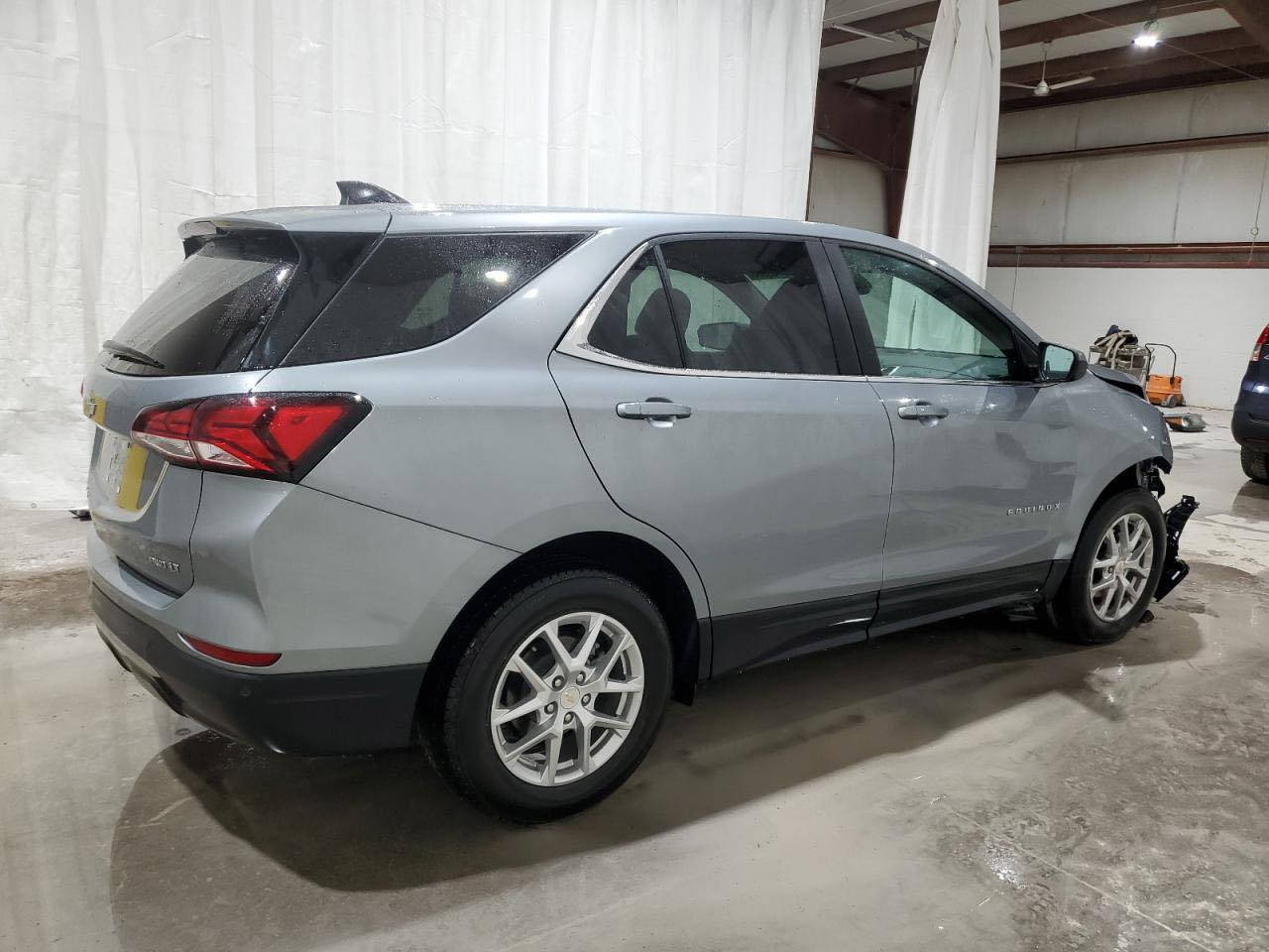 ‎🌟 شركه المتميز للمزادات الأمريكية والكندية والشحن البحري 🌟
‎⛔ إعلان سيارة من مزاد أمريكا ⛔
‎🚗 نوع السيارة: 2024 CHEVROLET EQUINOX�📅 وقت المزاد:5/1/2026�🔢 رقم اللوت: 93189085
‎🛠️  الحادث/الضرر:  امامي      �🛠️ حجم المحرك: 1.5�⚙️ السلندر: 4�🔧 نظام الدفع: دفع كلي                                                                   �📏 المسافة المقطوعة: 2,828  mi
‎🌐 للانضمام إلى مجموعة الواتساب الخاصة لشراء السيارات من المزادات الأمريكية والكندية:�اضغط هنا: https://chat.whatsapp.com/CHchp4i8IM0GCMY7soZfir
‎🔍 طريقة المزاودة:�يمكنك المزاودة عبر مكتب المتميز إمّا بالحضور الشخصي أثناء فترة المزاد، أو عن بُعد عبر الهاتف المحمول. 📲�نقوم بمتابعة حالتك حسب السيارة وموعد مزادها، ويمكنك تحديد مبلغ أقصى للتزايد، ونتوقف عنده مباشرة. 📈💬

‎🚨 ملاحظات هامة:
* عمولة موقع المزاد تتراوح بين 7% – 10% من قيمة السيارة.
* أسعار الشحن تختلف حسب موقع السيارة داخل أمريكا. 🌎
* مدة الشحن تتراوح بين 2 – 3 أشهر حسب موقع السيارة. 📦⏳
‎📌 علماً بأن:
1. أسعار السيارات تُحدّد أثناء المزايدة، مع إمكانية الشراء المباشر. 💰
2. نقدم خدمة أونلاين كاملة للشراء من منزلك مع تأمين مبلغ بسيط في محافظتك. 🏡💻

‎🏢 عناوين فروع الشركة:�بغداد: البياع – إشارة البياع، قرب مركز العياش لكماليات السيارات�كربلاء: سريع حي المعلمين قرب المشاتل�الديوانية: قضاء غماس�ميسان – العمارة: المجر الكبير

‎📱 أرقام التواصل (واتساب متوفر):
‎فرع بغداد:
* *********** 📲 – سيد علي
* *********** 📲 – مهندس حسن
‎فرع كربلاء:
* *********** 📲 – قاسم الشمري
* *********** 📲 – محمد الشمري
‎فرع الديوانية:
* *********** 📲 – حيدر المتميز
* *********** 📲 – أبو سجاد المتميز
* *********** 📲 – عيسى المتميز
‎فرع العمارة:
* *********** 📲 – أبو زهراء الفرطوسي
 
‎⏰ أوقات الدوام:
طيلة أيام الأسبوع ما عدا (السبت والأحد) عطلة المزاد.
من الساعة 4 مساءا وحتى الساعة ال12 منتصف الليل
