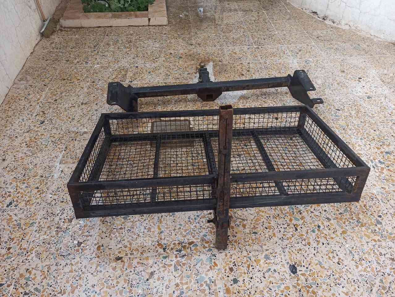 سلام عليكم 
هوك مع سله للبيع يرهم على دوج كرفان و أوباما و دورنكو و تاهو و جيمسي و جميع سيارات الي عنده مكانه بل دعاميه سعره 3 ورقات قفل مابيه اي مجال راسلني أو اتصل على رقم *********** مكاني كركوك داقوق
