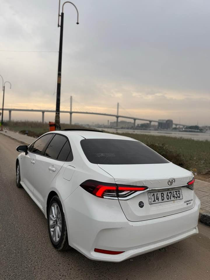 كورلا هايبرد بانزين مديل 2025 للبيع 

سيارة كلش نضيفة ستعمال شخصي
سعر : 152 بيها مجال قليل حك جية 

 
مواصفات السيارة:

1. كامرة خلفية 
2. حساسات خلفية 
3. رادار امامي 
4. تحكمات ستيرن 
5. تبريد قطعتين
6 .دجتيل 
7. كشنات جلد خياط اسود
8. فتحة سقف
9. بصمة جهتين 
10. لايت زينون 
11. سياقة ذاتية 
12. تحديد مسار 
13. بصمة صندوق

سيارة نظيفة بشكل ستعمال شخصي 
عنوان السيارة القبلة 
التواصل :***********
السيارة مرقم وكامل باسمي بصرة
