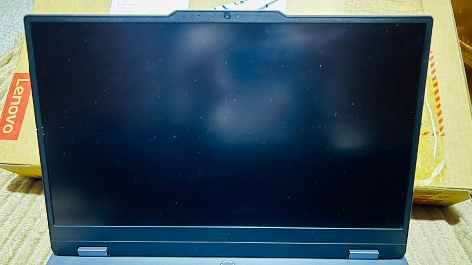 للبيع Lenovo LOQ بحالة ممتازة
* المعالج: Intel Core i5-12450HX
* كرت الشاشة: NVIDIA GeForce RTX 3050 6GB
* الرام: 12GB
* التخزين: SSD 512GB
* الشاشة: 144Hz
* نظام التشغيل: Windows 11 أصلي
* مع الشاحن الأصلي
* مع الكارتون الأصلي 
للتواصل واتساب ***********

