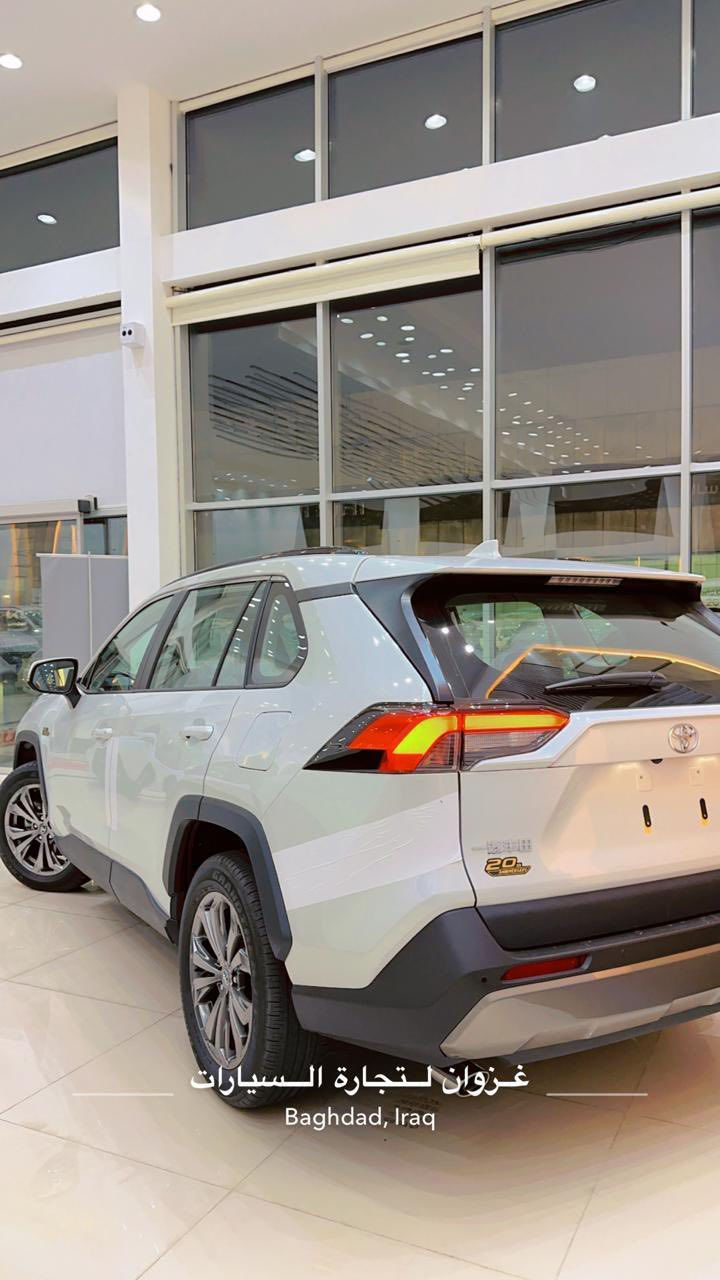 السلام عليكم شباب وسنه سعيده عليكم

 عندي تويوتا راف فور بانزين وليس هايبرد خليجيه السياره تجميع الصين ماشيه 20 الف وشويه رقم بغداد باسمي السياره فول 1/1 إصدار ال 20 عام وموديل 2023 بانوراما كشنات جلد وكهرباء 4 كامرات رادار وتحديد مسار شاشه العداد دجيتال وتعرض حتى الخريطه بل عداد حساسات امامي خلفي شاحن لاسلكي كشنات تدفئه كلشي بيها السياره حرفياً اعلى مواصفات موجوده بل راف فور السياره الحمدلله لا ضربه ولا صبغ ولا بارد ومغلفه الدعاميات والبنيدPPF أريدها ب 39 مليون وبيها مجال موجوده ببغداد الجادريه وهذا رقمي ***********
