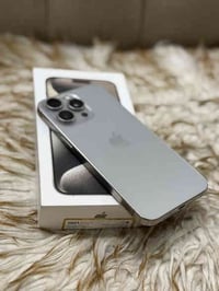 آيفون 15 برو ماكس ذاكرة / 256  بطارية 🔋 / 84 نضافه % الجهاز مكفول  ضام...