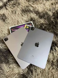 آيباد ١١ برو • M2 • ١٢٨/٢٥٦