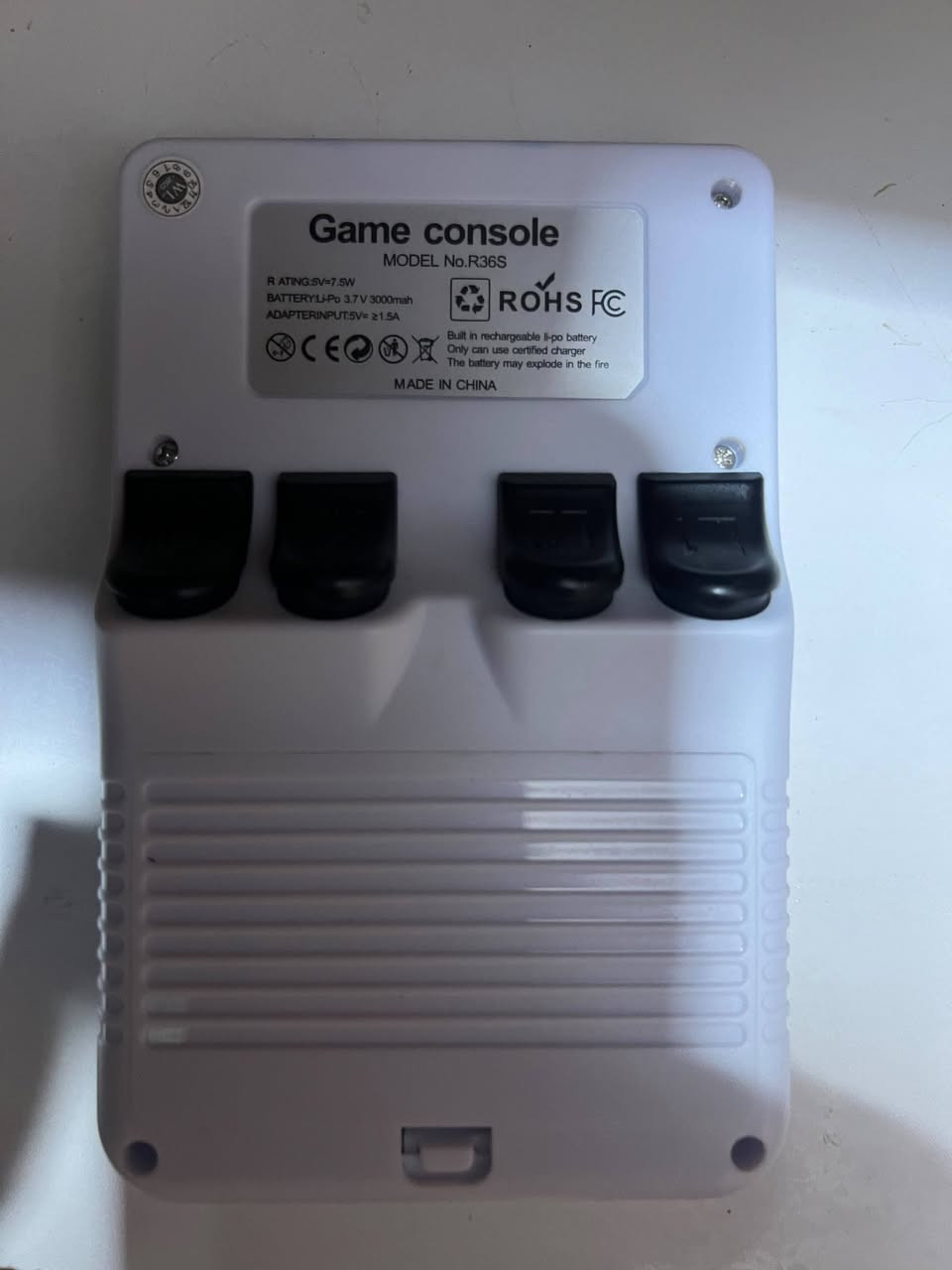 جهاز العاب game console model no r36s لون ابيض للبيع
المميزات

1.يحتوي على 15 الف الى 20 الف لعبة

2.يحتوي على جميع الالعاب الكلاسيكية

3.بطارية اكثر من 6 ساعات

4.بيه جميع الازرار الاساسيه مثل يدة البلي

ملاحظة/الجهاز جديد كلش يمكن مرة او مرتين مستعمل فقط ولا يوجد توصيل

السعر _ 50 الف

الرقم والعنوان _ عنواني البصرة التنومة حي الجامعة رقمي ***********
