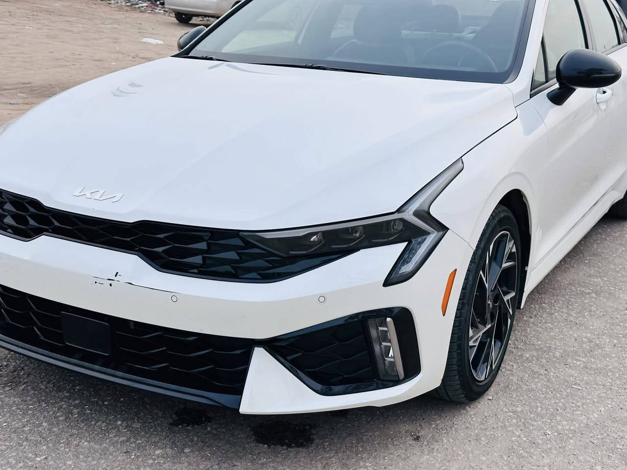 السلام عليكم
للبيع 

KIA K5 GT LINE 2025 

كيا كي فايف لون ابيض موديل 2025 جيتي لاين 

مواصفات 

 فول ماعدا بانوراما

بصمة

رادار امامي 

رادار بالمري 

تشغيل عن بعد 

كشنات جلد +تدفئه

شاشة جبيرة 

كار بلي 

كاميرا خلفية 

AUTO HOLD 

كشن كهرب 

وباقي مواصفات المعروفة جتي لاين

ماشيه 13 mi 

  الحادث مرفوقه مع المنشور 

عنوان السياره: كربلاء 

 رقم فحص موقت منفيس ابسمي

 السعر : 193 ورقه بيهه مجال حق الجيه 

***********📲📞
