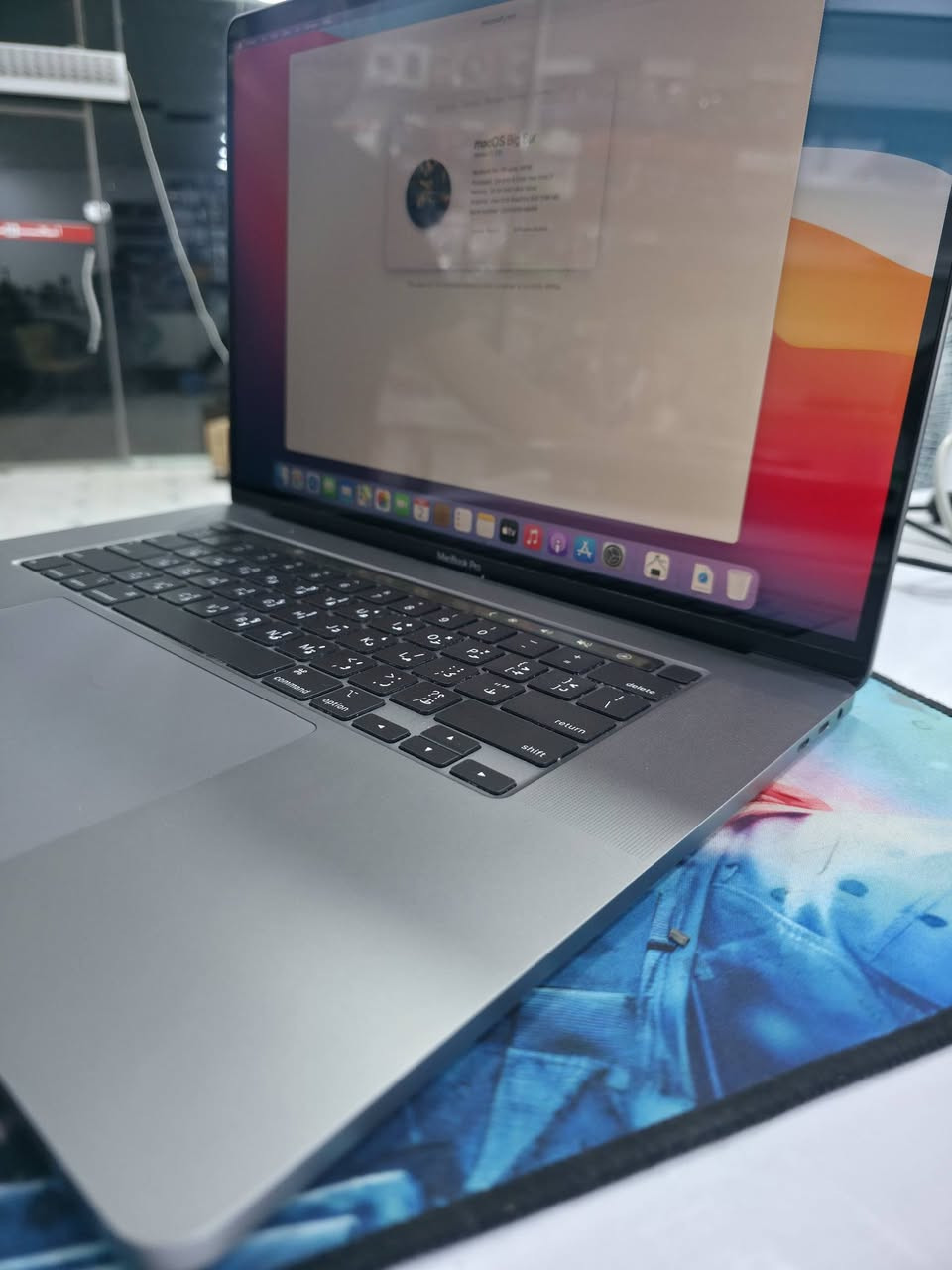 #💻_MacBook_Pro_2019_الأصلي #أداء_قوي_للدراسة_والتصميم_والبرامج_الاحترافية
✅ معالج : Core i7 الجيل التاسع
✅ رام : 16GB DDR4
✅ خزن : SSD 512GB
✅ شاشة : 16 إنج كبيرة وواضحة
✅ كرت شاشة Intel داخلي 8GB
✅ كرت شاشة AMD خارجي 4GB
✅ تصميم أنيق وأداء سريع جداً

💰 السعر : 625,000 دينار فقط

🎁 مناسب للتصميم والمونتاج والدراسة والأعمال المكتبية 🎁 بطارية جيدة وشاشة ممتازة 🎁 جهاز عملي وفخم لمحبي أجهزة Apple
━━━━━━━━━━━━━━━ 🚛 توصيل لكافة محافظات العراق بـ 5,000 دينار فقط ━━━━━━━━━━━━━━━
📞 للحجز والاستفسار: ***********
📲 واتساب: ***********
📍 العنوان: الأنبار - حديثة - بروانة قرب مدرسة نهر دجلة
#مكتب_سمارت_فيو #MacBook #Apple #MacBookPro2019 #لابتوبات_العراق #حديثة #الأنبار
