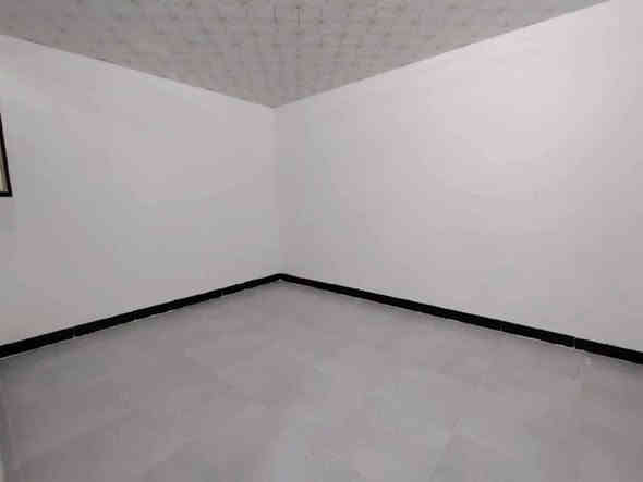 دار للبيع  50 م 🏡 (مكتب الخليج للعقار عمود327)
*********** وتساب
***********
✅ مشمول بقرار التطويب 

بسعر /22/ مليون مع المجال/ بل خط الأول قريبه عله شارع العام
موقع /نجف 🏡شارع الحولي مال المطار عمود 327

البناء 🏡 
غرفه/صاله/مطبخ / صحيات/مكشوفه
بناء مرتب/ اساس + سقف كونكريت + طابوك

ألخدمات 🏡 ماء/كهرباء/مدارس/سوق/تبليط/لحد الباب
