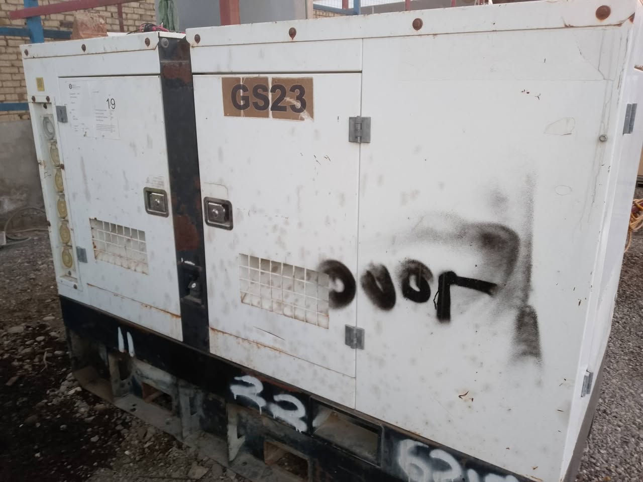 السلام عليكم الانجليزي 20 كي بي مشتغله شي قليل شرب ورقه ما مفتوح بيها الحجز والاستفسار على رقم الهاتف 
***********
