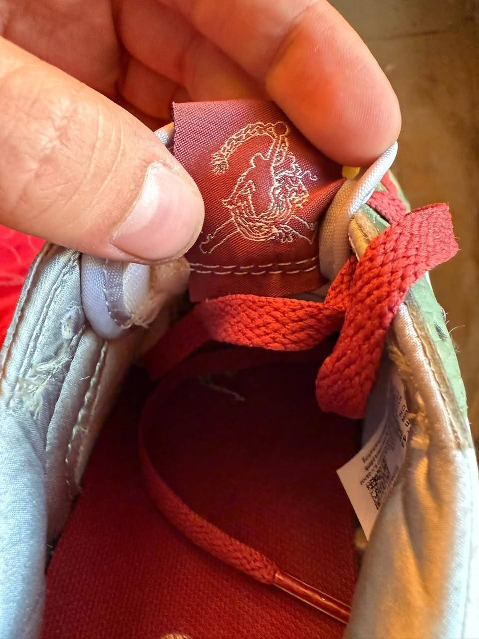 جوردن قياس40,41 نضيف ١٠٠٪؜ السعر١٥  للتواصل خاص


**إذا كنت صاحب هذا الإعلان وتريد حذفه لأي سبب، رجاءا أرسل رسالة إلى الدعم الفني**