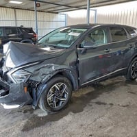 كيا سبورتج  LX  موديل 2025  سيارة بدون ايرباك   ماشية 23 ميل  محرك 2.5...