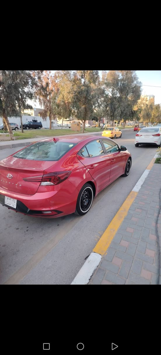 النترا 2020 سياره نص فول 
رقم بغداد مشروع وطني
كيرAT
سياره مانقصه اي شي ماشيه 85
سعر 125قفل لاتعاملني 
مكان كربلاء طويريج للستفسار لانتصال عل ***********
